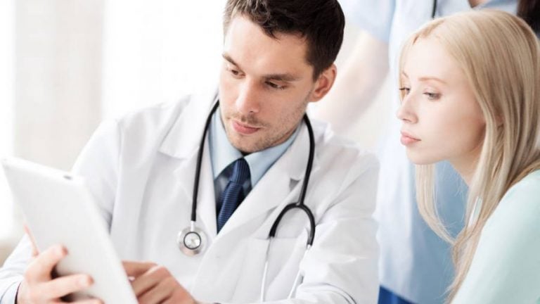 diagnosi_di_melanoma_-_dermatologo_paziente_-_myskin