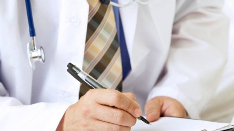 prescrizione_medica_fotolia_28472474_s_0