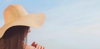 Crema solare e Vitamina D: è veramente necessario scegliere tra avere le ossa forti o avere il melanoma? sole e crema